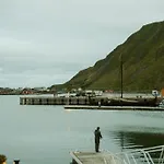 #lofoten Ved Sjoen