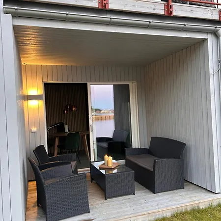 #lofoten Ved Sjoen *