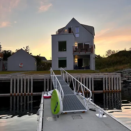 #lofoten Ved Sjoen Ballstad