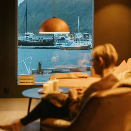 #lofoten Ved Sjoen *