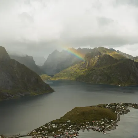 #lofoten Ved Sjoen *