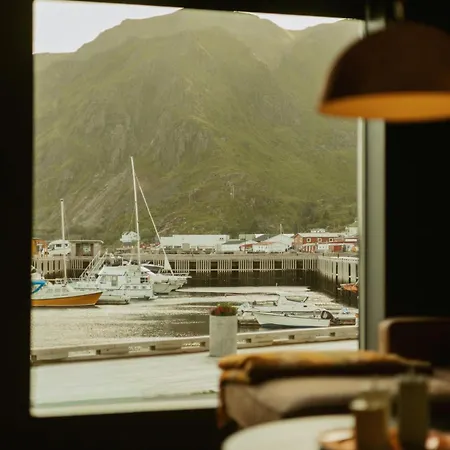 #lofoten Ved Sjoen *