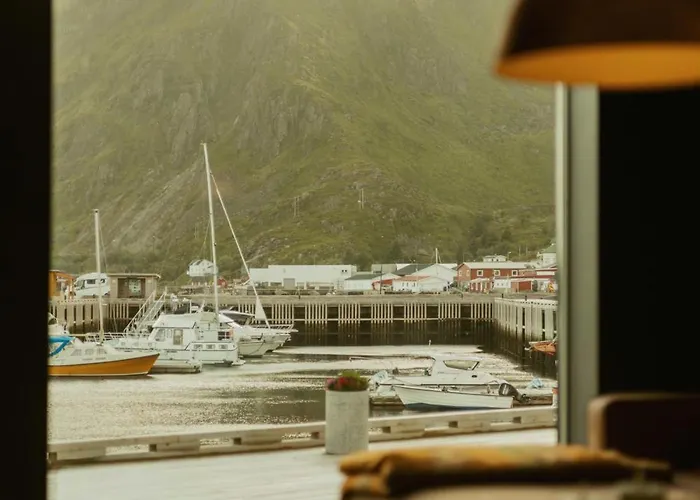 #lofoten Ved Sjoen *